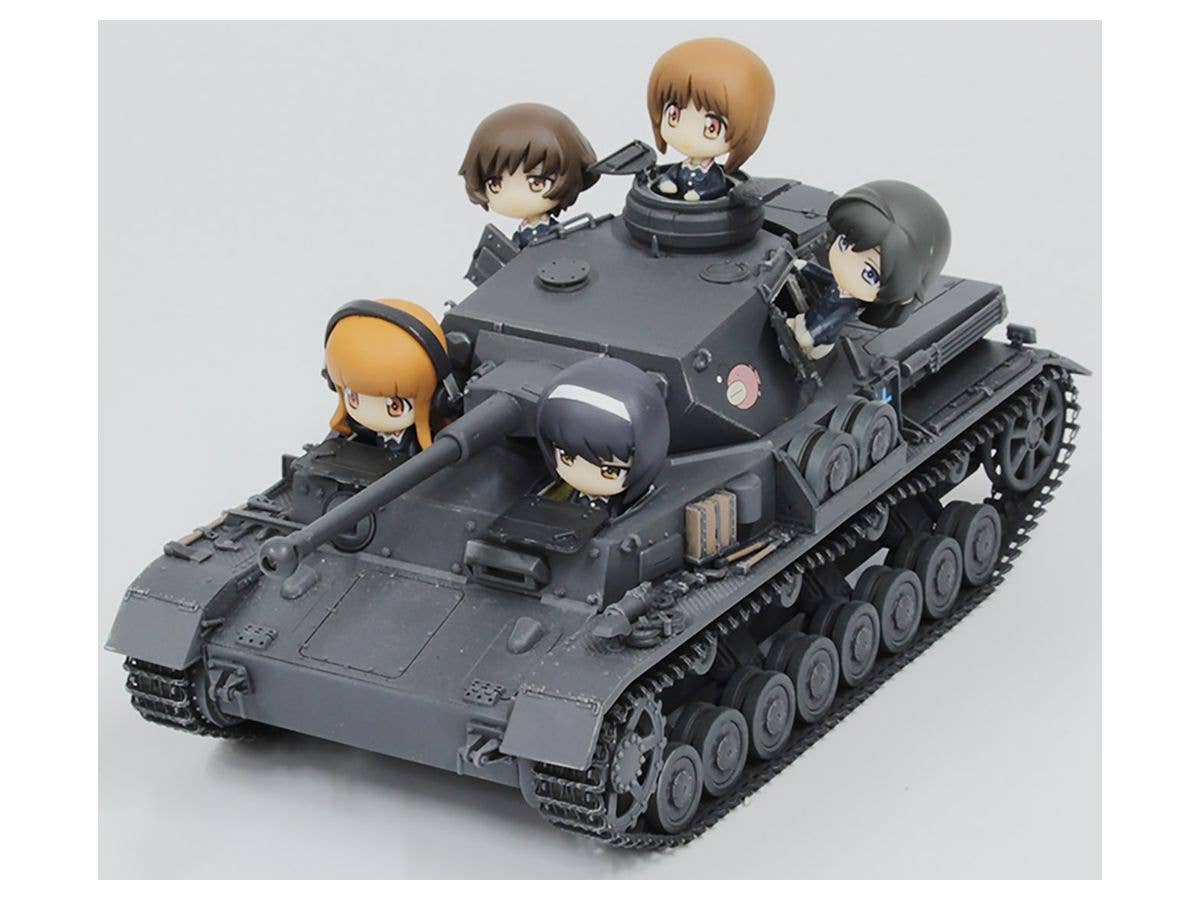 Platz 1/35 GIRLS und PANZER Pz.Kpfw.IV Ausf.D (F2 Ver) TEAM ANKOU Tank with Mini Prepainted Figure Set | 4545782071788