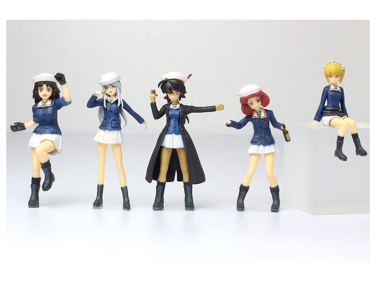 Platz 1/35 Girls und Panzer Das Finale Deformed Mk.IV Painted Display Model + Team Samesan Figure Kit Set | 4545782076950