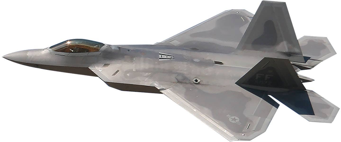 Platz 1/144 USAF F-22ARaptor 'KADENA AB' | 4545782078169