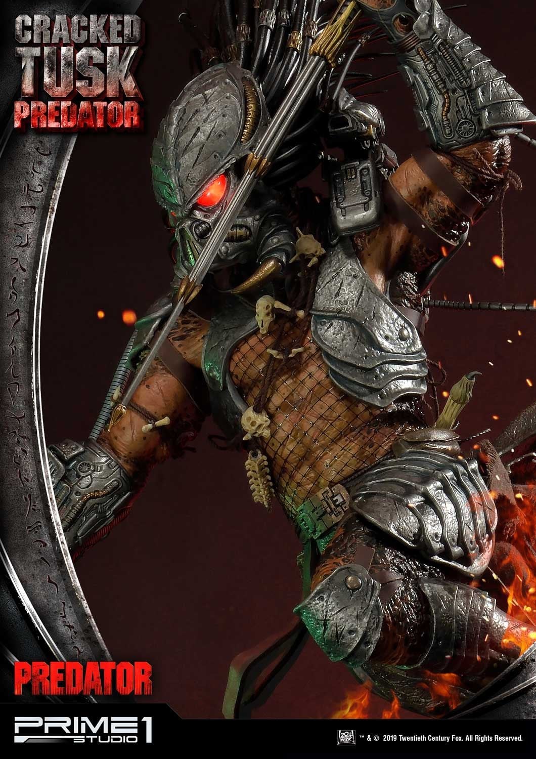 Premium Masterline Predator (Comics) Cracked Tusk Predator