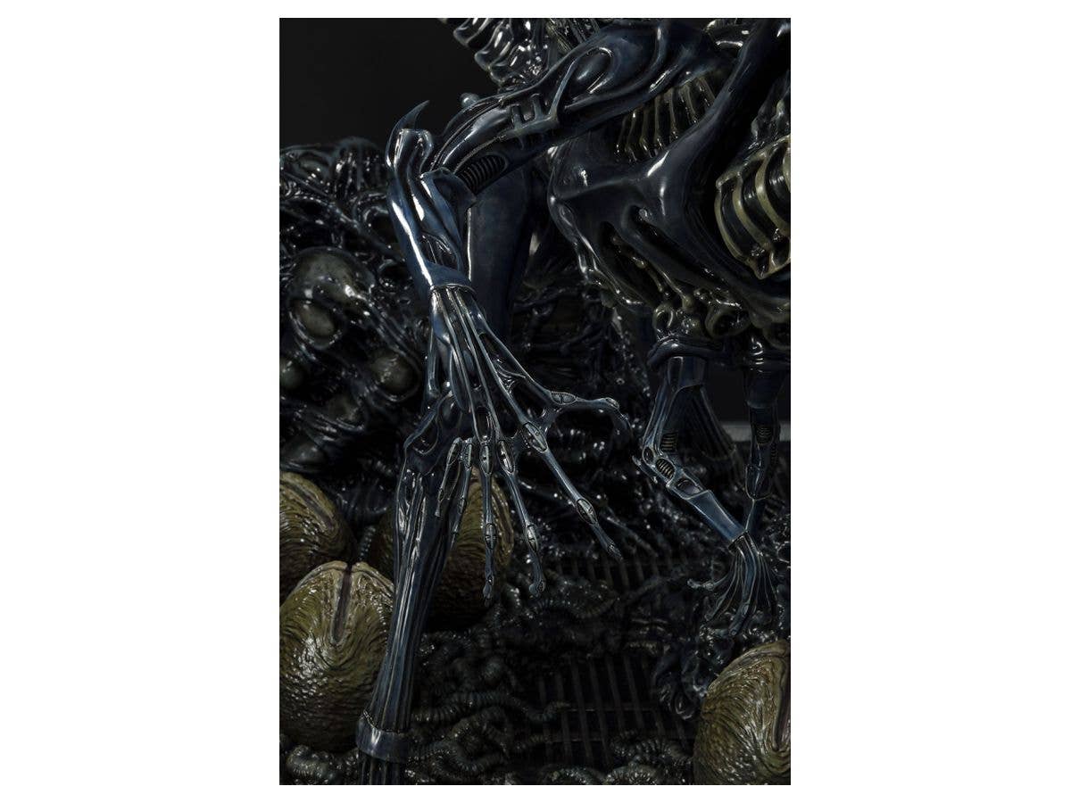 Prime 1 Studio Premium Masterline Aliens (Comics) Queen Alien Battle Diorama | 4582535944838