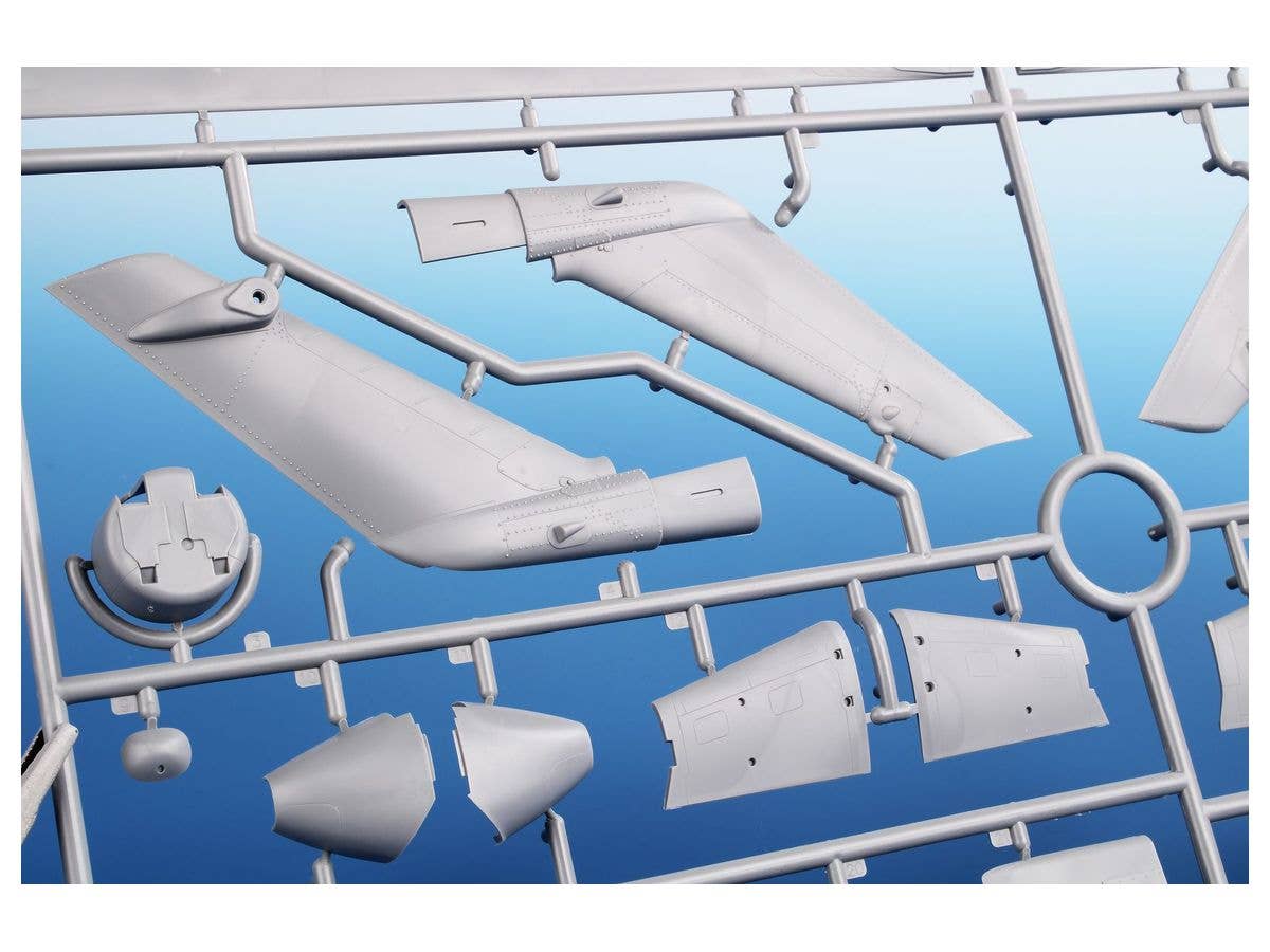 Special Hobby 1/32 AH-1G Cobra ‘Marines/Us Navy’ Hi-Tech Kit | 8594071088712