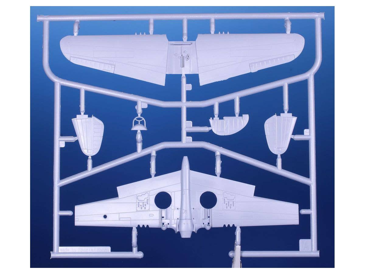 Special Hobby 1/72 P-40M Warhawk | 8594071086480