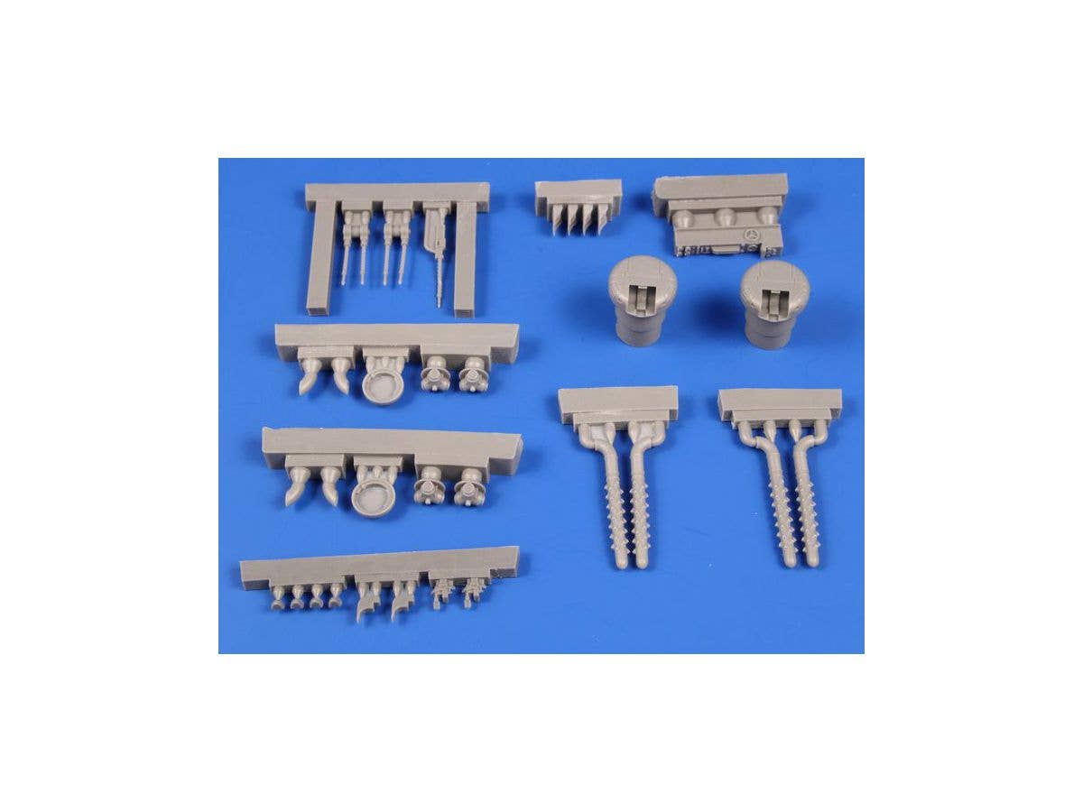 Special Hobby 1/72 Piaggio P.108B | 8594071087357
