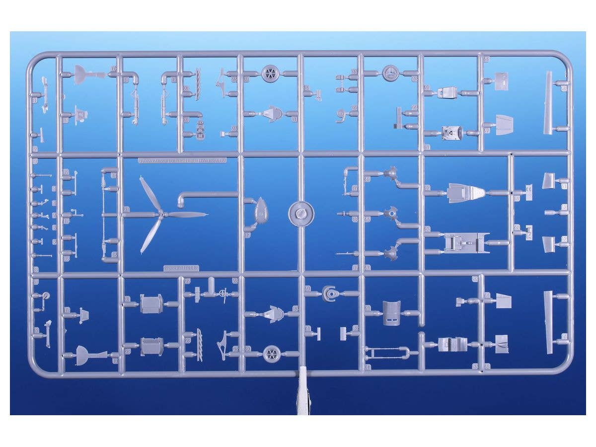 Special Hobby 1/72 Messerschmitt Bf 109E-1 'Lightly-Armed Emil' | 8594071088194