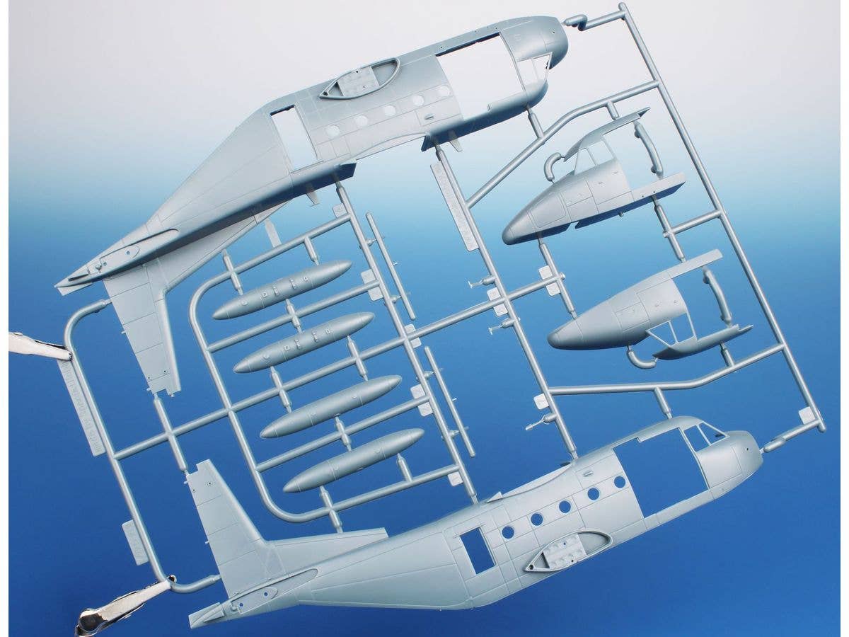 Special Hobby 1/72 CASA C-212-300/400 ‘Long Nosed Casas’ | 8594071089641