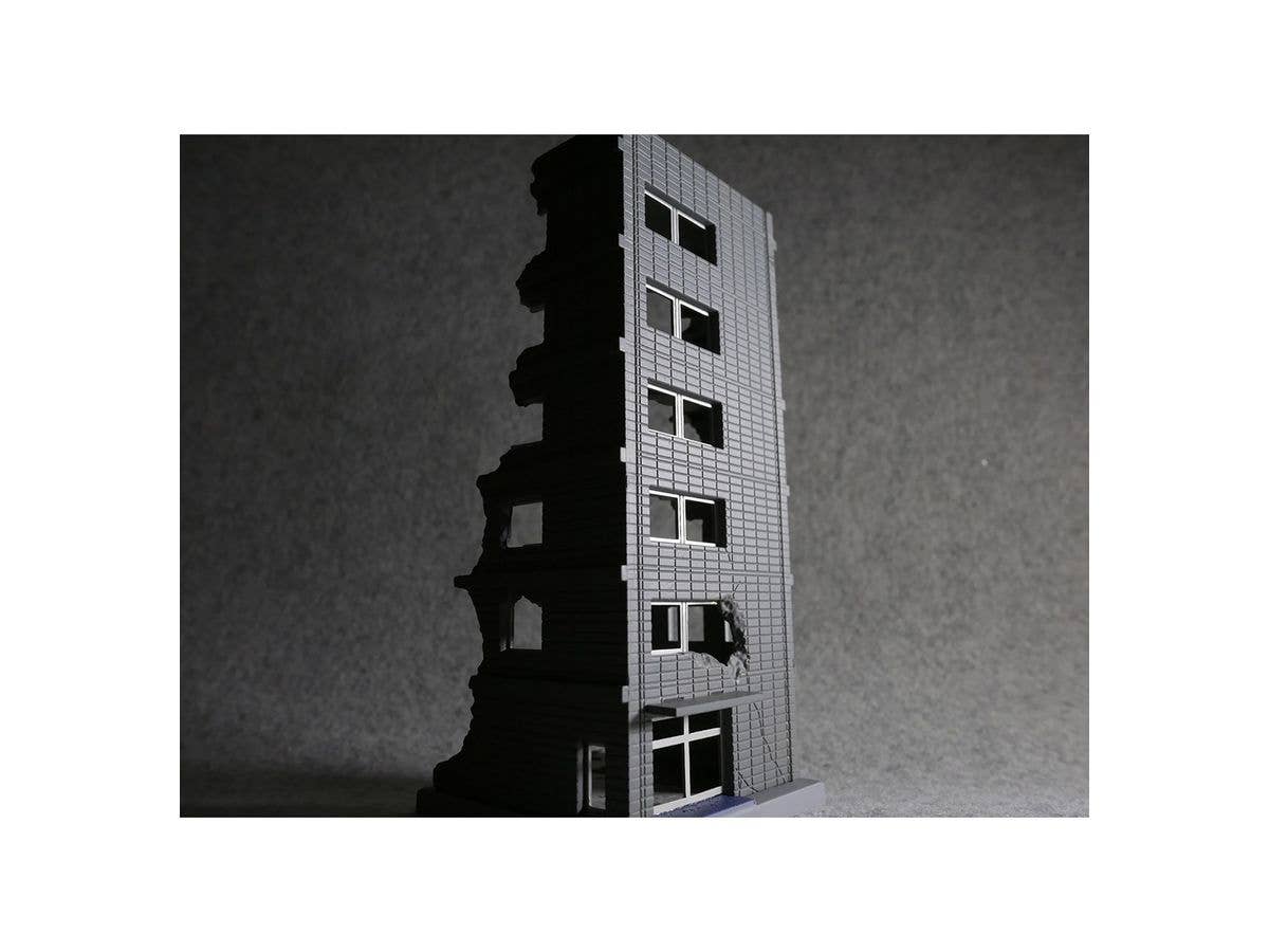 TomyTec DCM02 1/144 Dio Com Destroyed Building A | 4543736311850