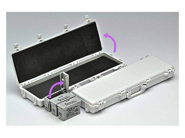 TomyTec Little Armory 1/12 LD038 Military Hard Case A3 White/Grey | 4543736318798