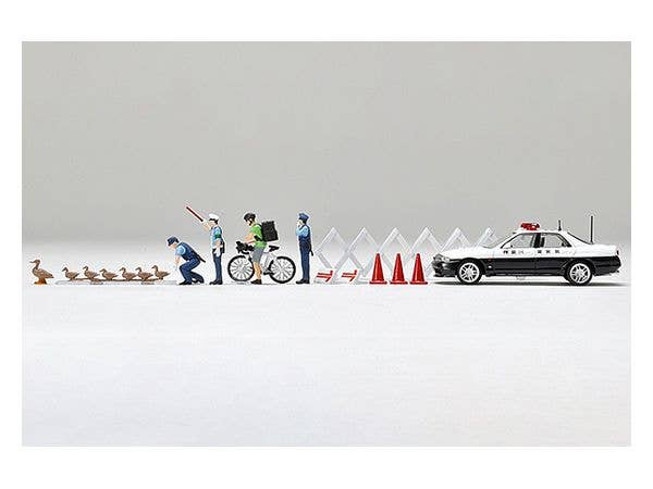 TomyTec Diocolle 64 1/64 #Car Snap 16a Police with 4 figures | 4543736321590