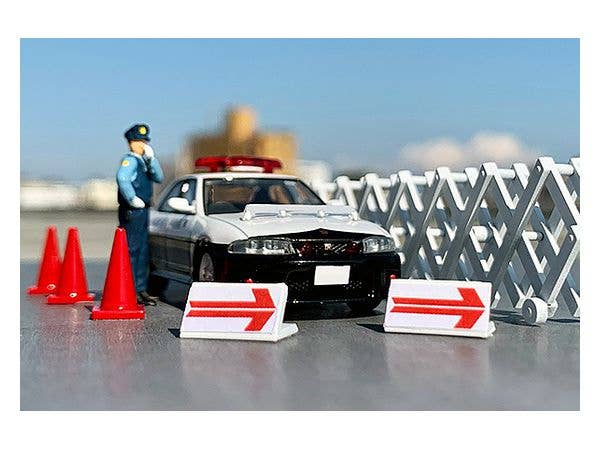 TomyTec Diocolle 64 1/64 #Car Snap 16a Police with 4 figures | 4543736321590