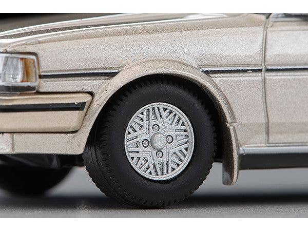 Tomica Limited Vintage NEO 1/64 LV-N137c Toyota Cresta Super Lucent TWINCAM 24 BEG 86 Model | 4543736329688
