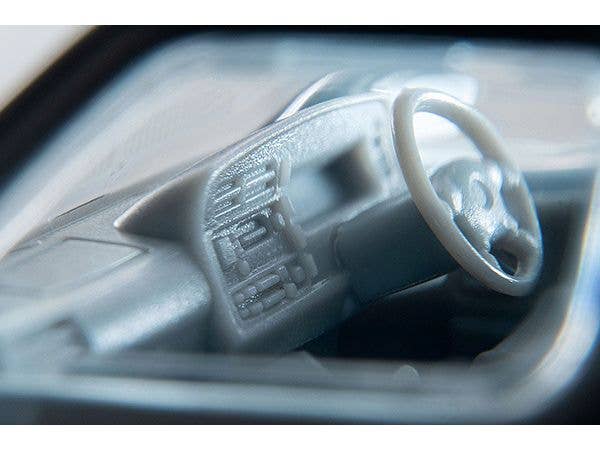 Tomica Limited Vintage NEO 1/64 LV-N216d HiAce Super Custom G White and Silver 2001 | 4543736330790
