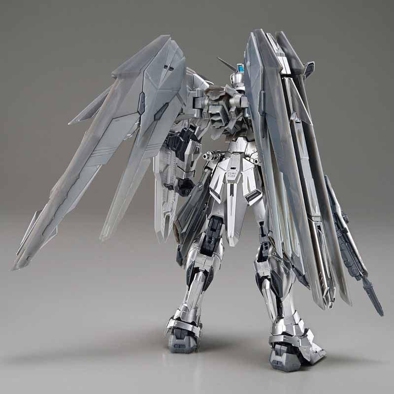 P-Bandai MG 1/100 The Gundam Base Limited Freedom Gundam Ver.2.0 [Silver Coating]
