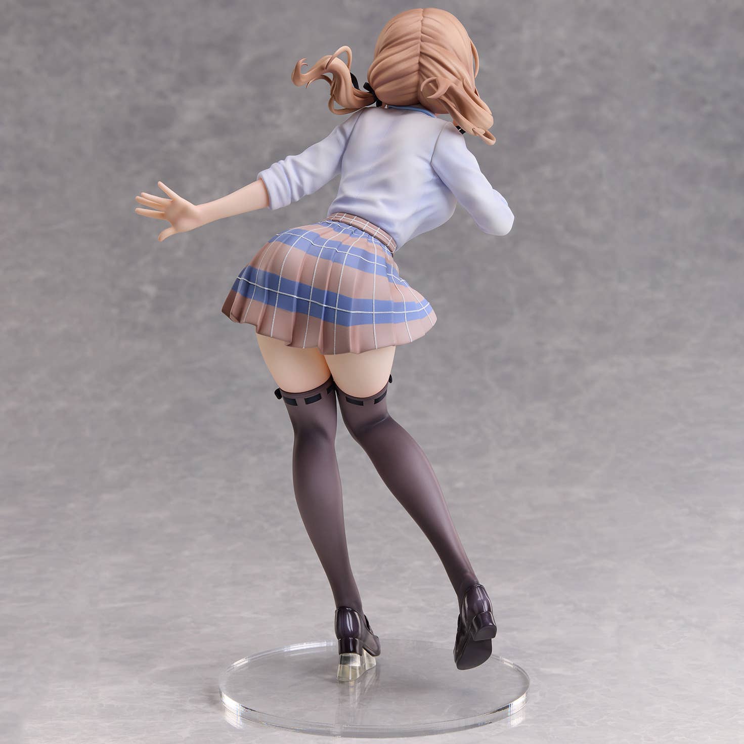 “Love Can't Be Divided Between Twins” Naori Jinguji 1/6 Scale Pre-Painted Figure | 4589642716730