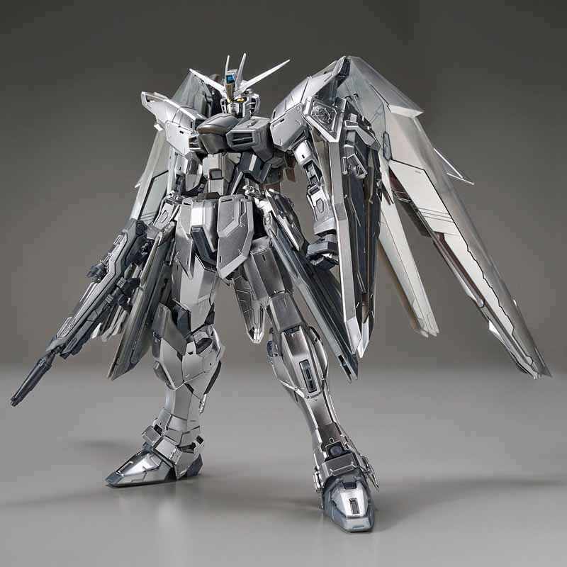 P-Bandai MG 1/100 The Gundam Base Limited Freedom Gundam Ver.2.0 [Silver Coating]