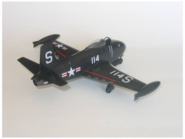 Valom 1/72 N.A. FJ-1 Fury | 8594054290750