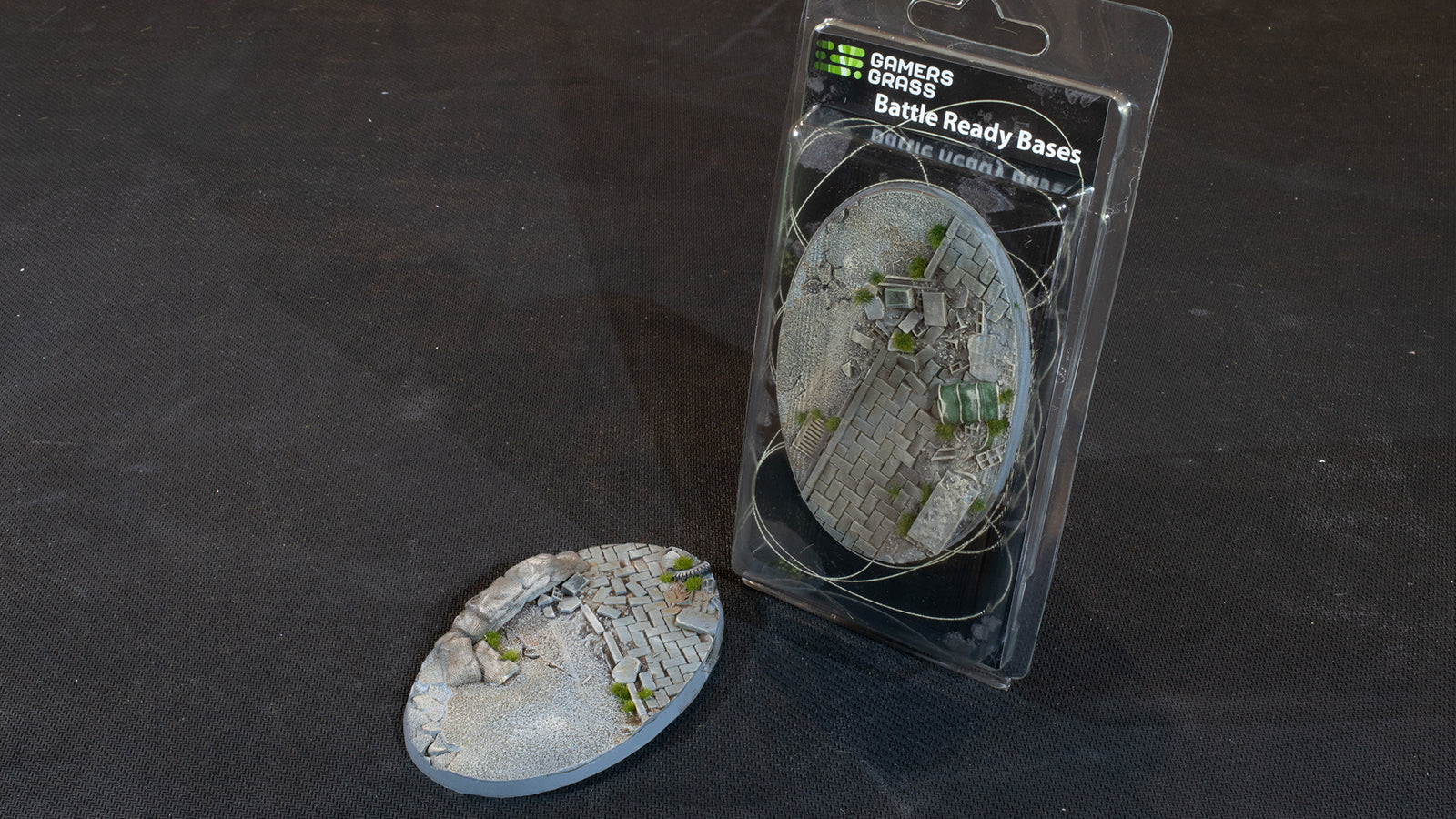 Gamers Grass Battle Ready Bases - Urban Warfare - Oval 105mm (x1) | 738956789433
