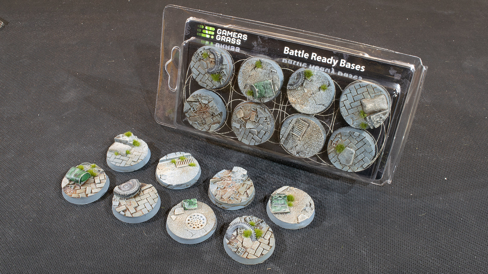 Gamers Grass Battle Ready Bases - Urban Warfare - Round 32mm (x8) | 738956789358