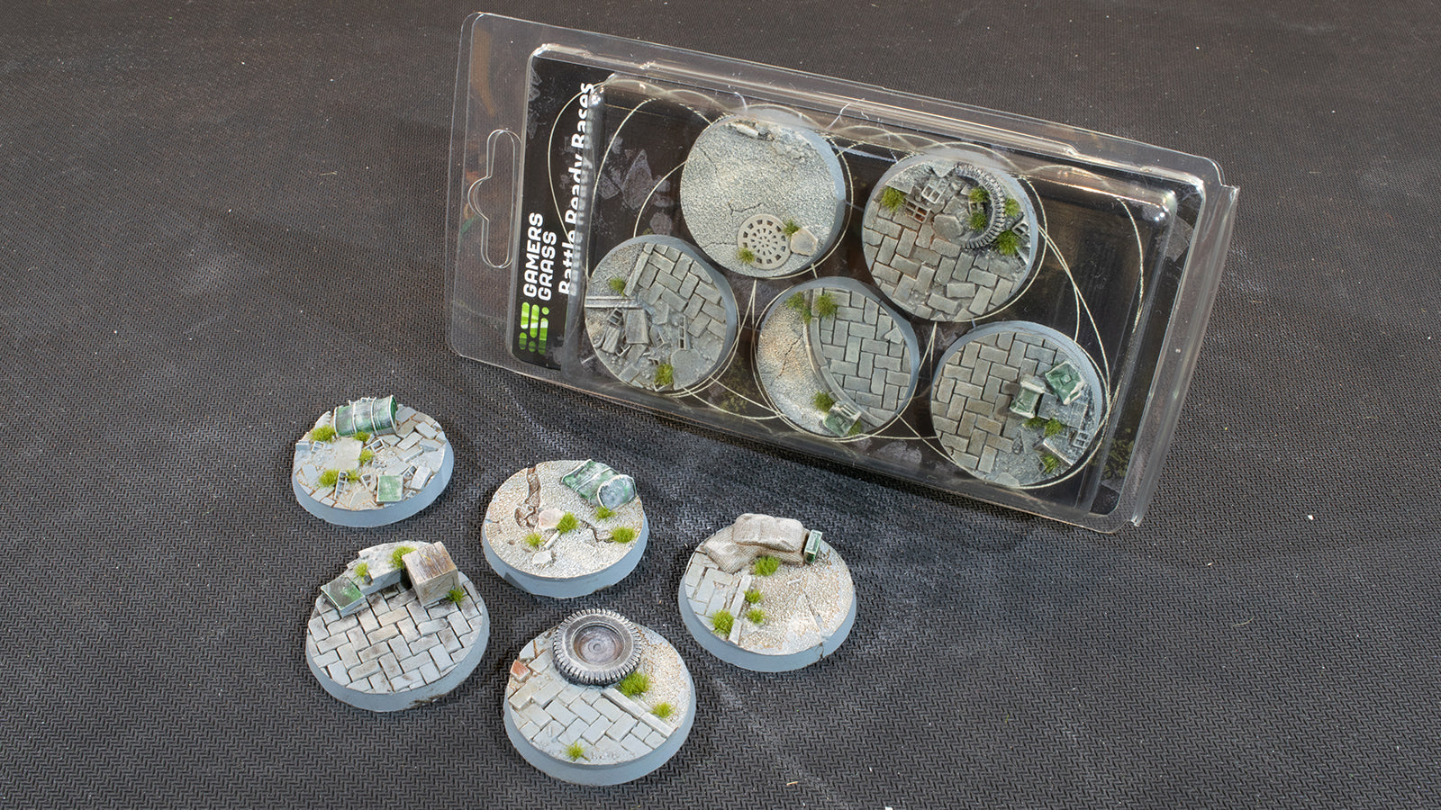 Gamers Grass Battle Ready Bases - Urban Warfare - Round 40mm (x5) | 738956789365