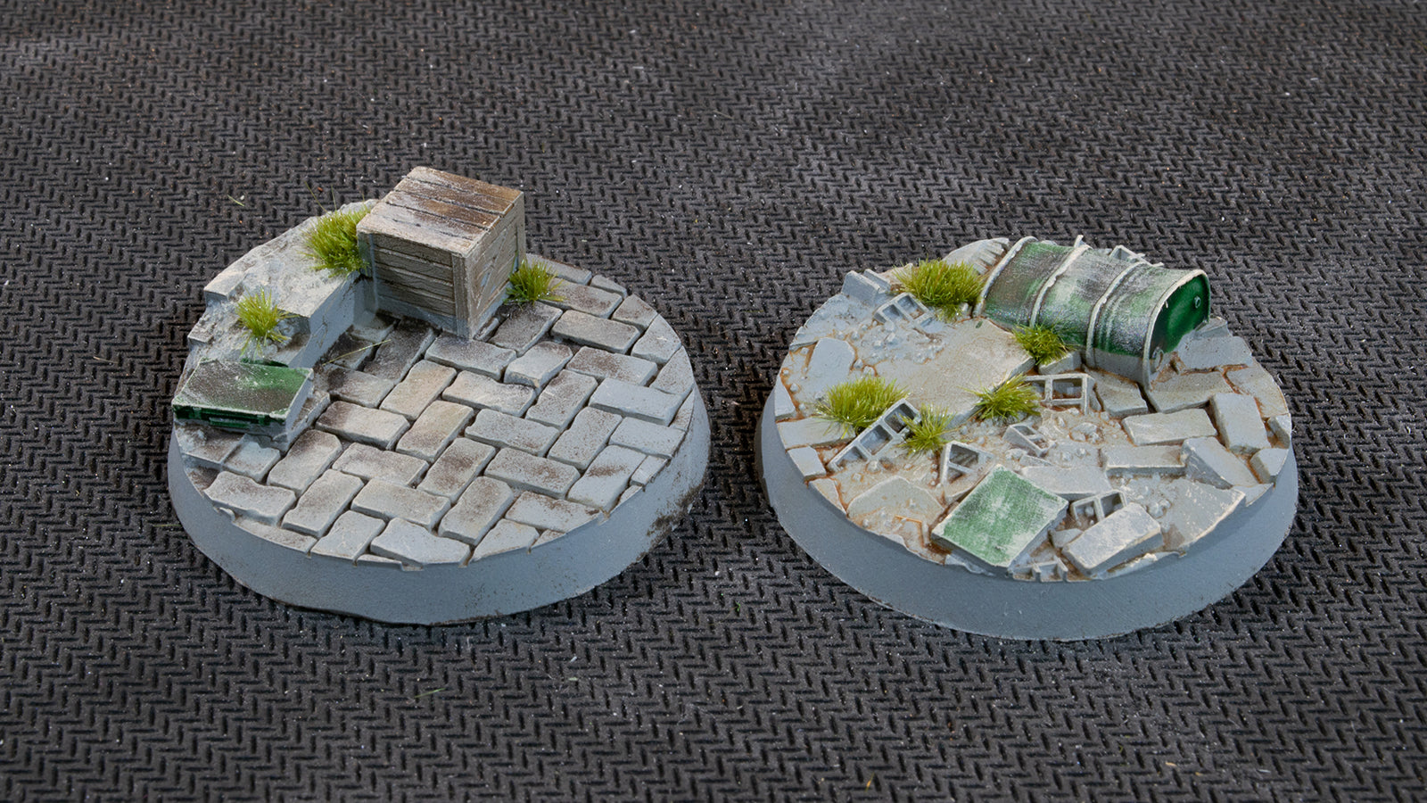 Gamers Grass Battle Ready Bases - Urban Warfare - Round 40mm (x5) | 738956789365