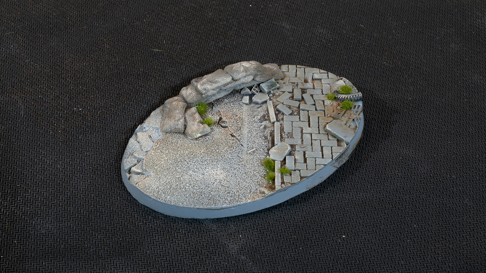 Gamers Grass Battle Ready Bases - Urban Warfare - Oval 105mm (x1) | 738956789433