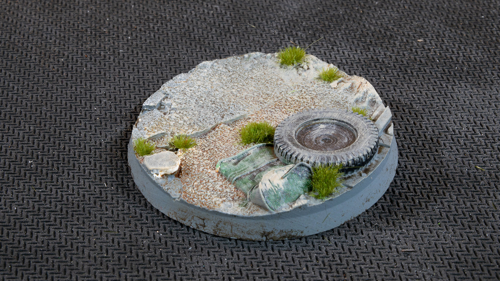 Gamers Grass Battle Ready Bases - Urban Warfare - Round 50mm (x3) | 738956789372