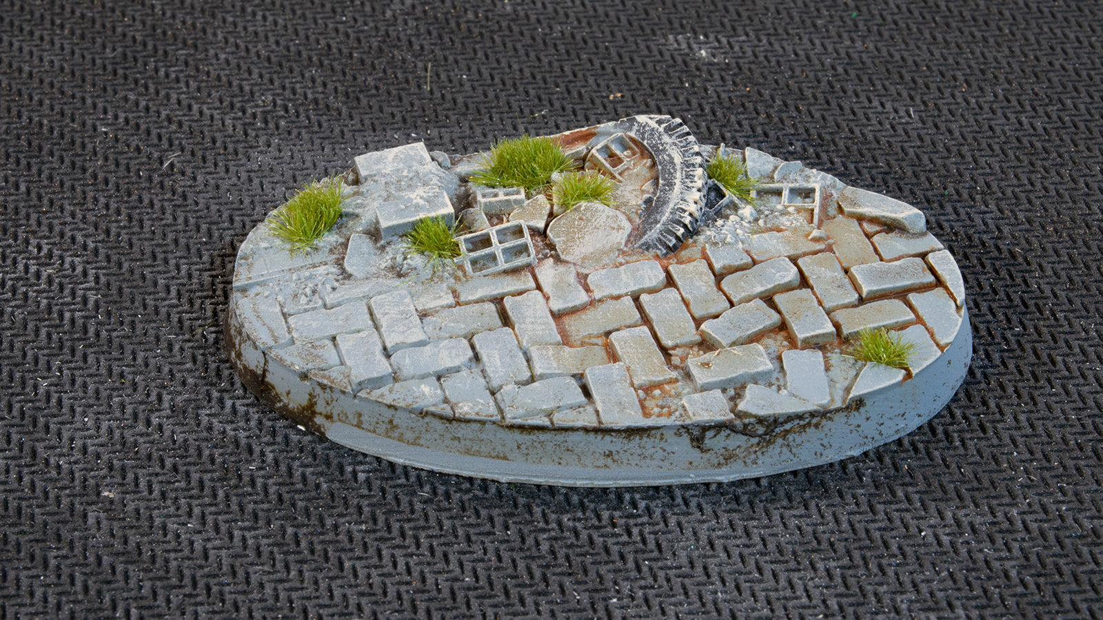 Gamers Grass Battle Ready Bases - Urban Warfare - Oval 60mm (x4) | 738956789402