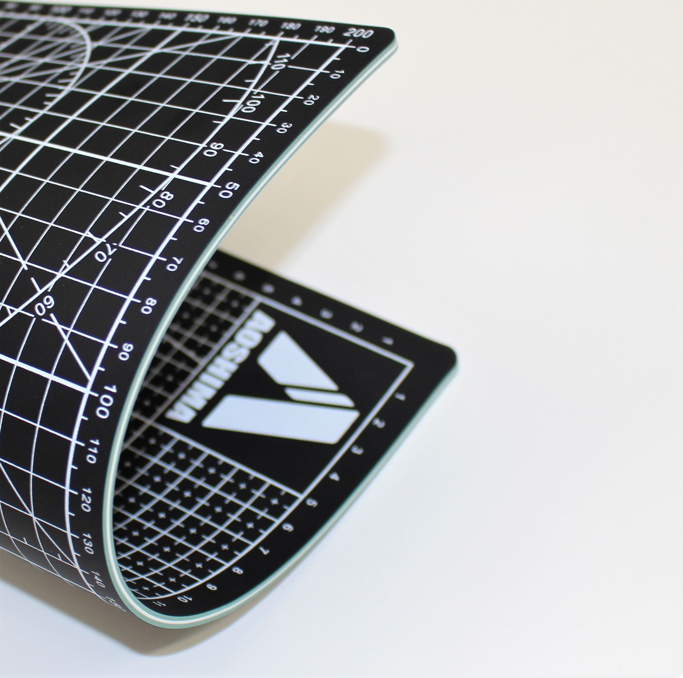 Aoshima PVC Cutting Mat, Size: 30 X 22 X 0.3 (CM) | 4905083065051