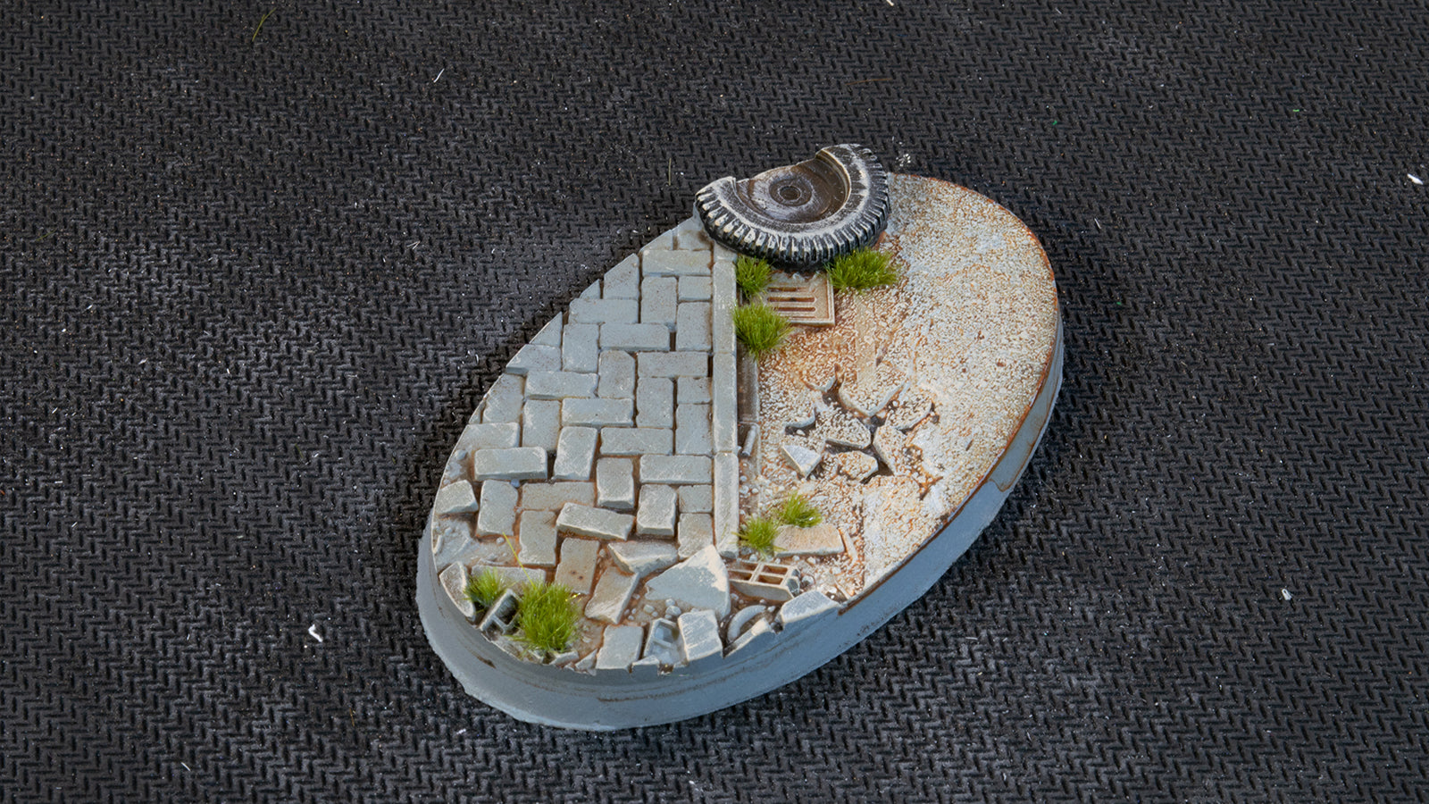 Gamers Grass Battle Ready Bases - Urban Warfare - Oval 75mm (x3) | 738956789419