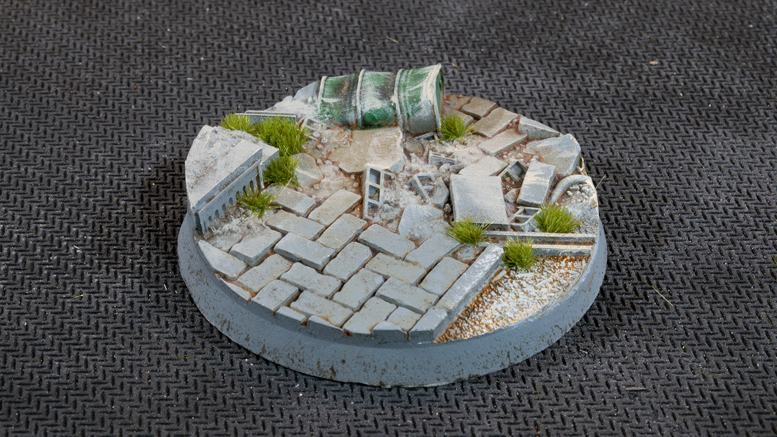 Gamers Grass Battle Ready Bases - Urban Warfare - Round 50mm (x3) | 738956789372
