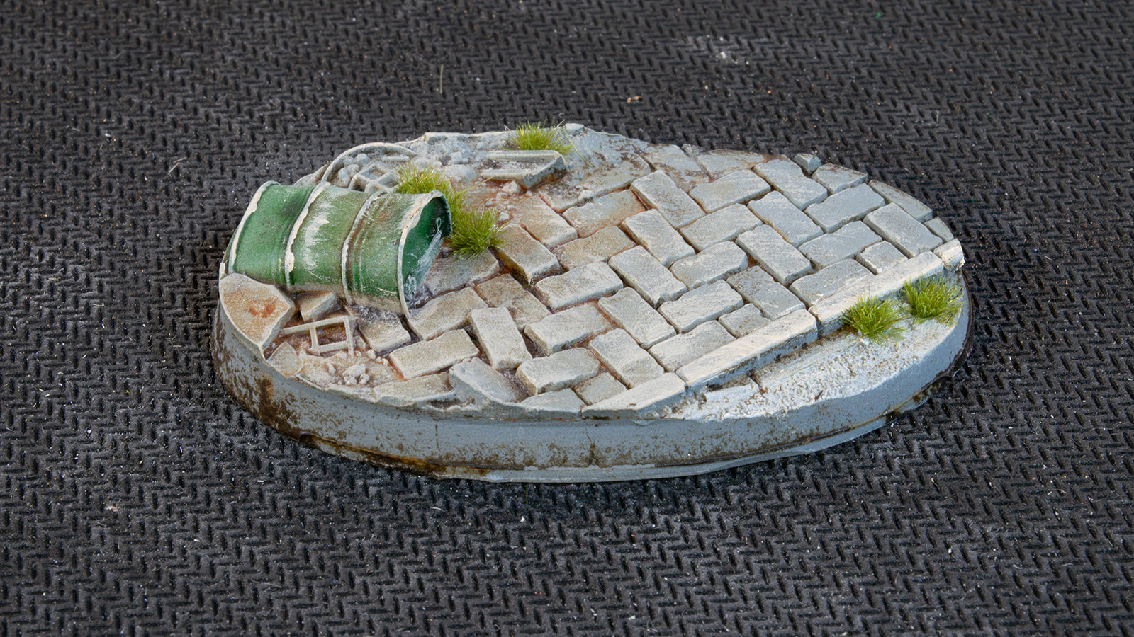 Gamers Grass Battle Ready Bases - Urban Warfare - Oval 60mm (x4) | 738956789402