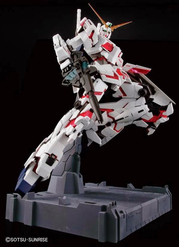 BANDAI Hobby PG RX-0 Unicorn Gundam