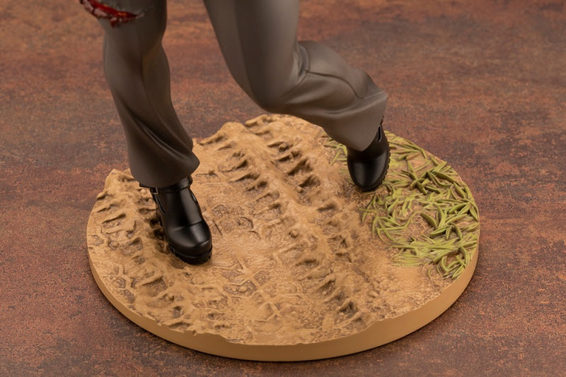 Kotobukiya 1/7 The Texas Chainsaw Massacre: Leatherface Chainsaw Dance Bishoujo Statue