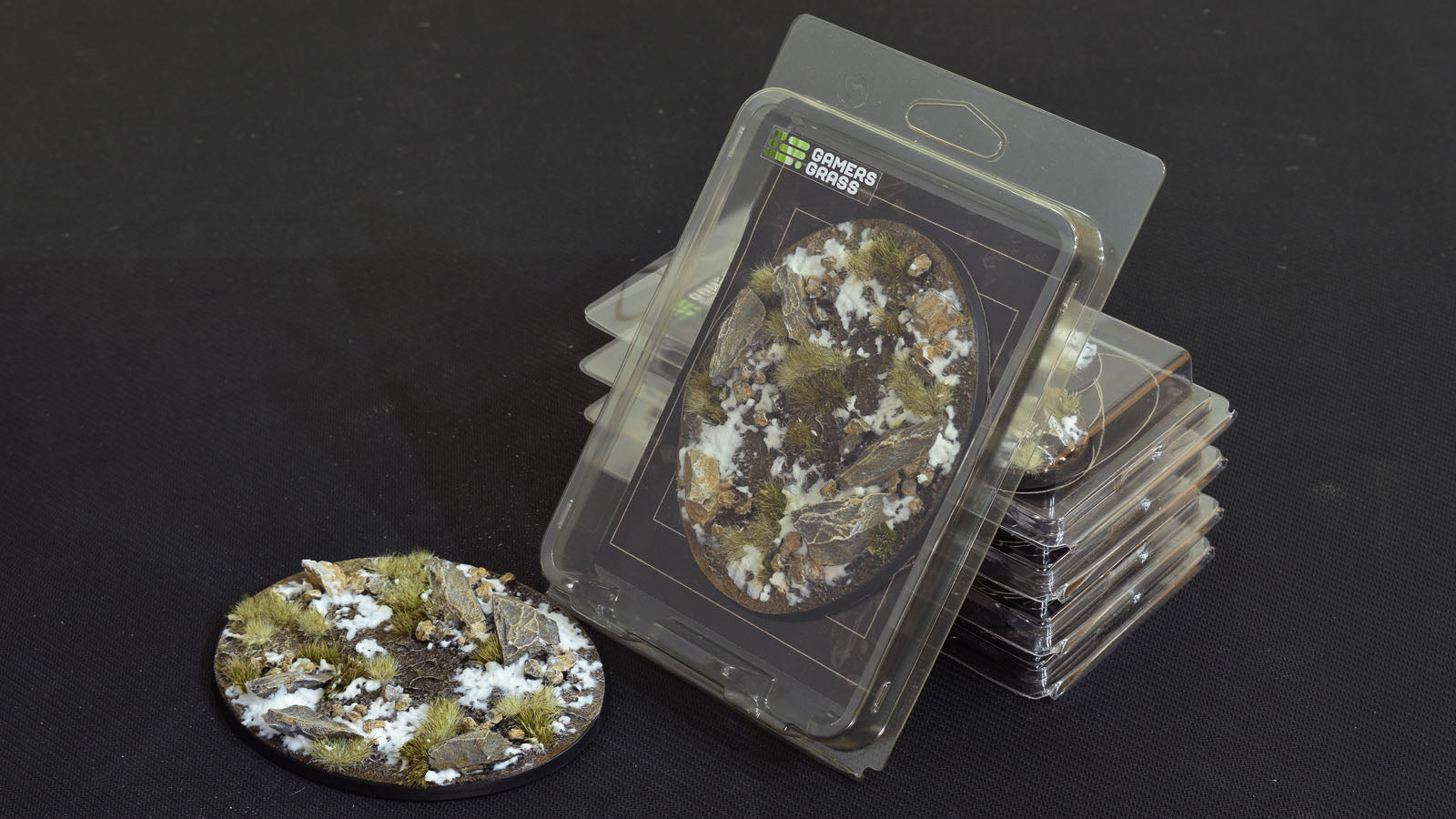 Gamers Grass Battle Ready Bases - Winter - Oval 120mm (x1) | 738956788344