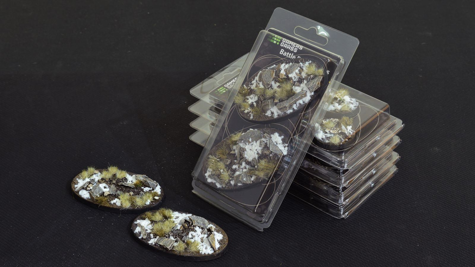 Gamers Grass Battle Ready Bases - Winter - Oval 90mm (x2) | 738956788320