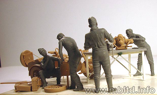 MASTER BOX 1/35 German Motorcycle Repair Crew | 4820113080159