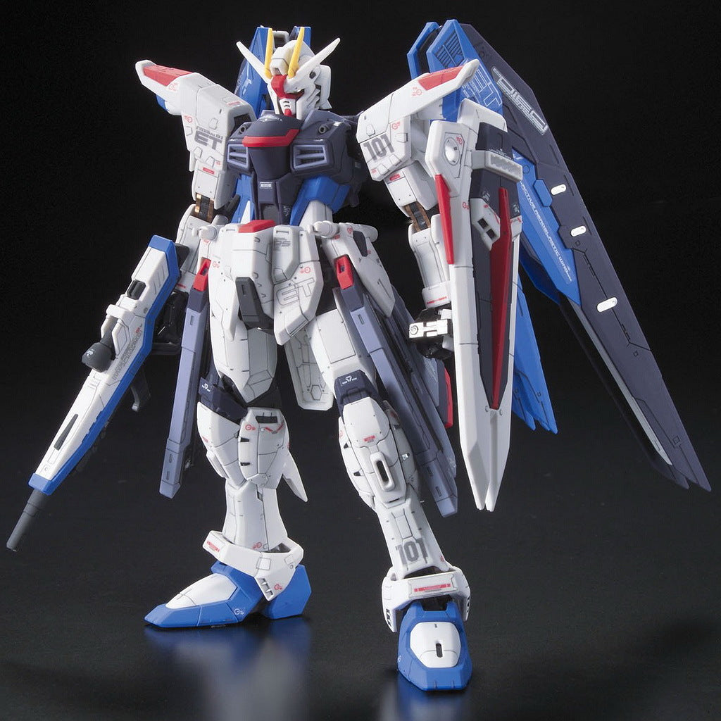 Bandai #5 Freedom Gundam 'Gundam SEED', Bandai RG | 4543112716255