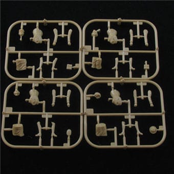 Bronco Models 1/35 WWII Allied Female Soldier Set (4 figures) | 4544032659592
