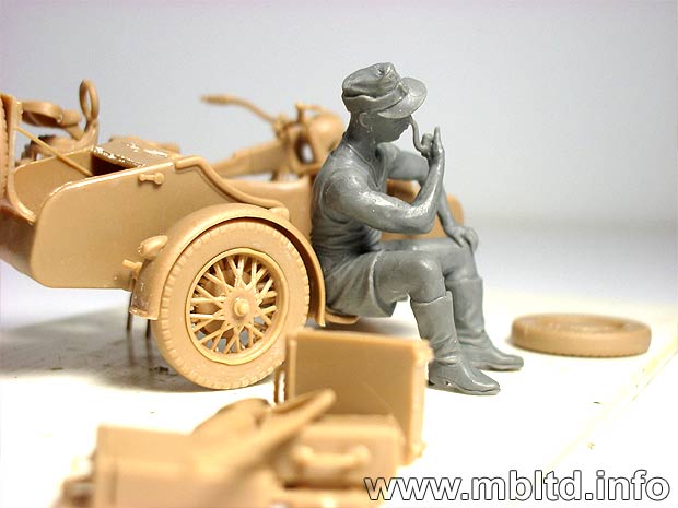 MASTER BOX 1/35 German Motorcycle Repair Crew | 4820113080159