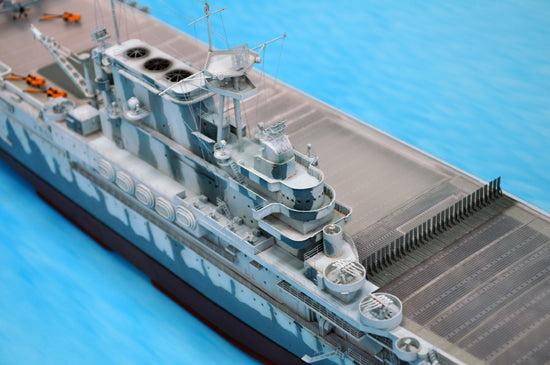 ILOVEKIT 1/200 USS Hornet CV-8 | 9580208620015