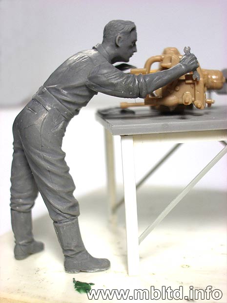 MASTER BOX 1/35 German Motorcycle Repair Crew | 4820113080159