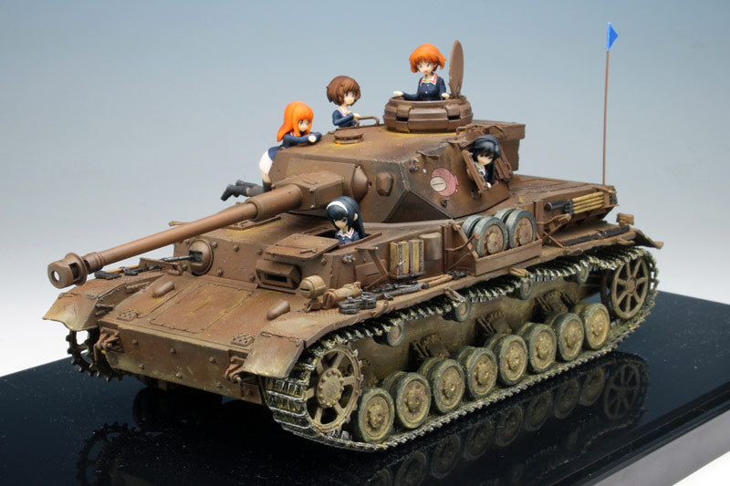 Platz x R.C. 1/35 GIRLS und PANZER TEAM ANKOU PANZER JAKET Ver. Figure Kit set (Tank not included) | 4545872024784