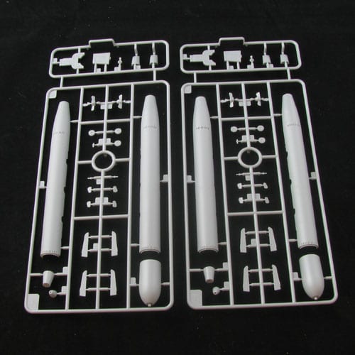 Bronco Models 1/35 German Seehund XXVII B/B5 Midget Submarine (2 in 1) | 4544032673826