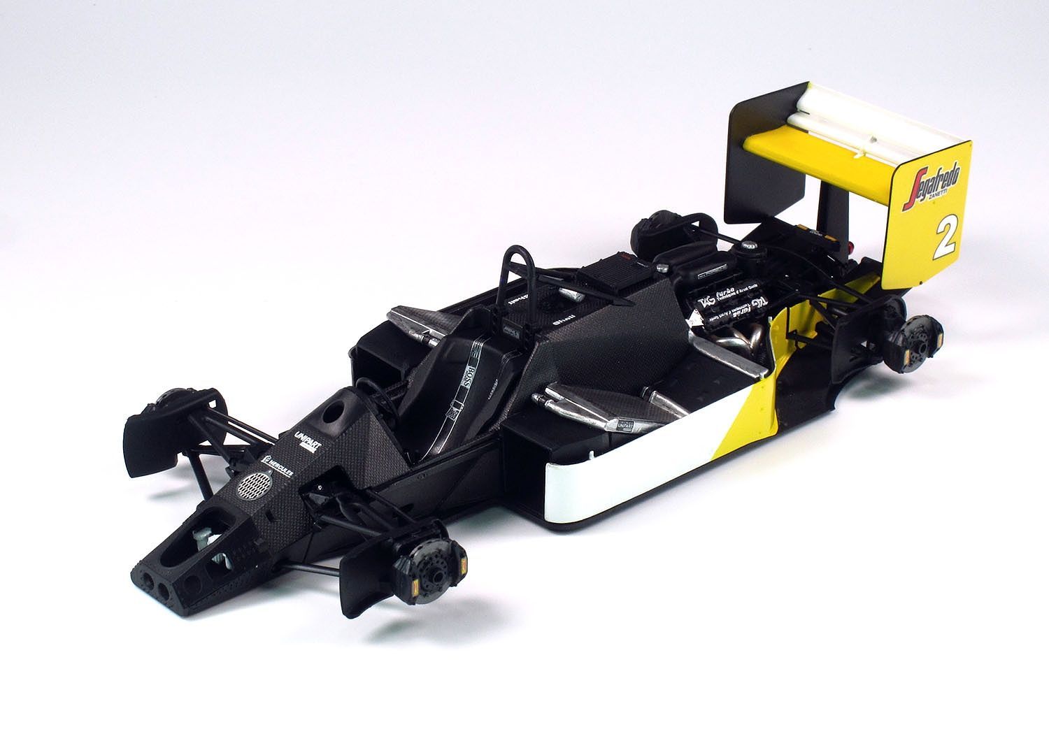 Platz 1/20 McLaren MP4/2C '86 Portuguese GP | 4545782063066