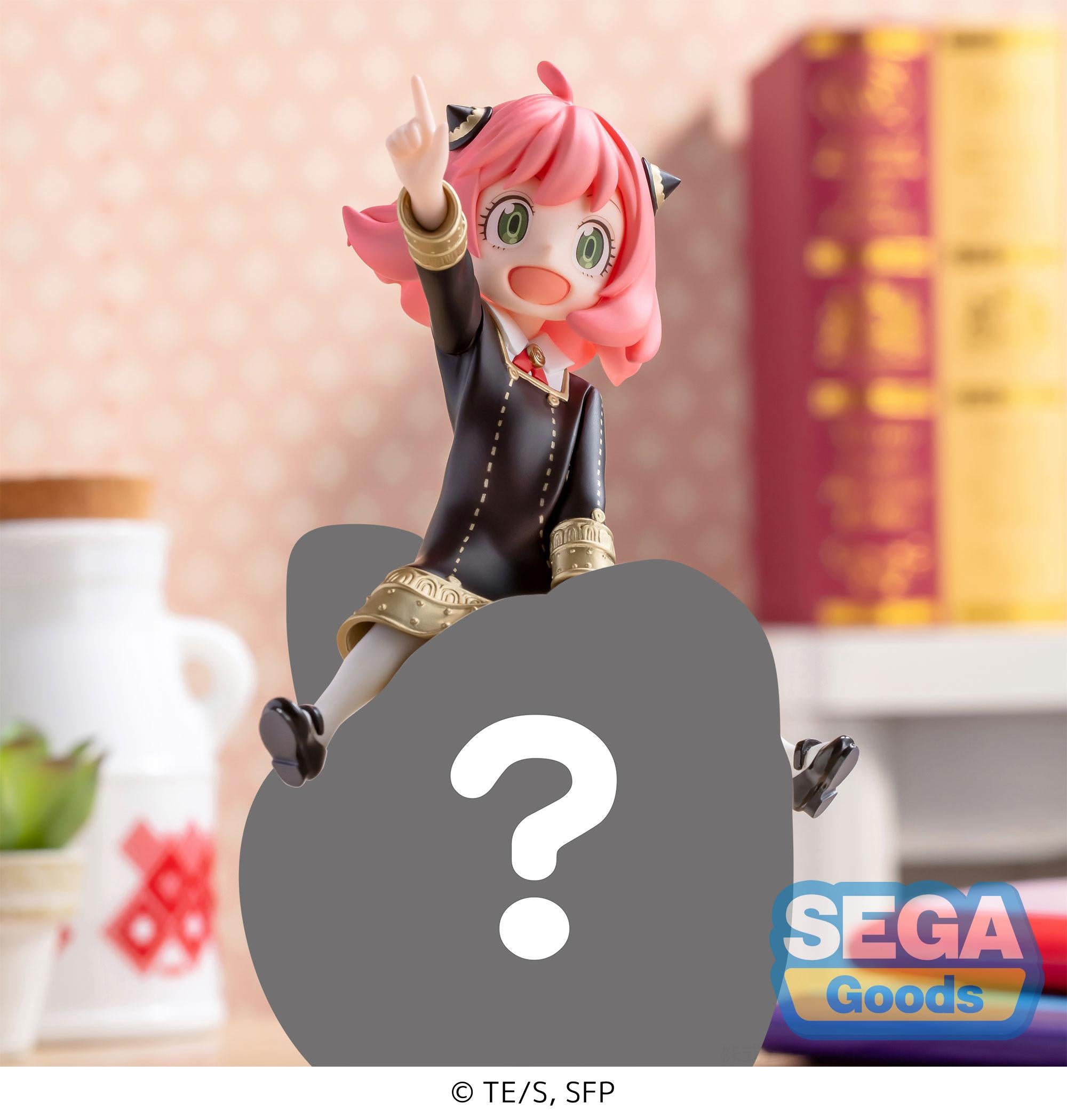 Spy x Family Series Anya Forger &  PM Figure | 4570001962592