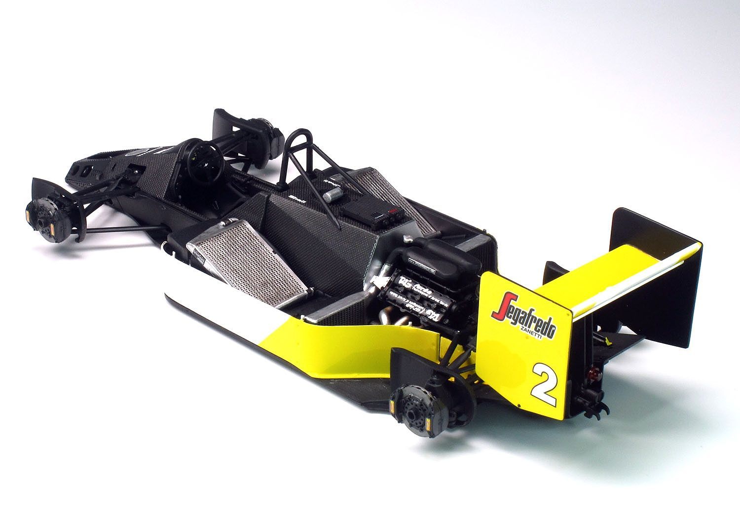 Platz 1/20 McLaren MP4/2C '86 Portuguese GP | 4545782063066