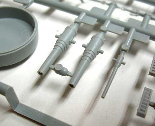 Bronco Models 1/350 Imperial Chinese Beiyang Fleet Ironclad Battleship Chen Yuen | 4544032676551