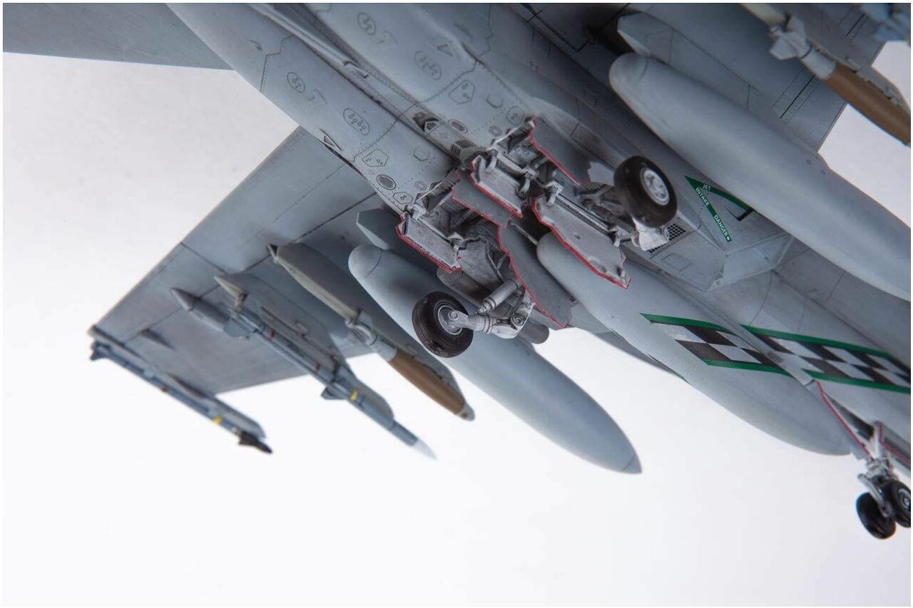 Doyusha 1/72 USN F/A-18E Super Hornet “VFA-195 Chippy Ho” | 4975406412664