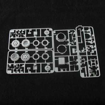 Bronco Models 1/35 Sd.Kfz.221 Leichter Panzerspahwagen (s.Pz.B.41) Armoured Car | 4544032659547