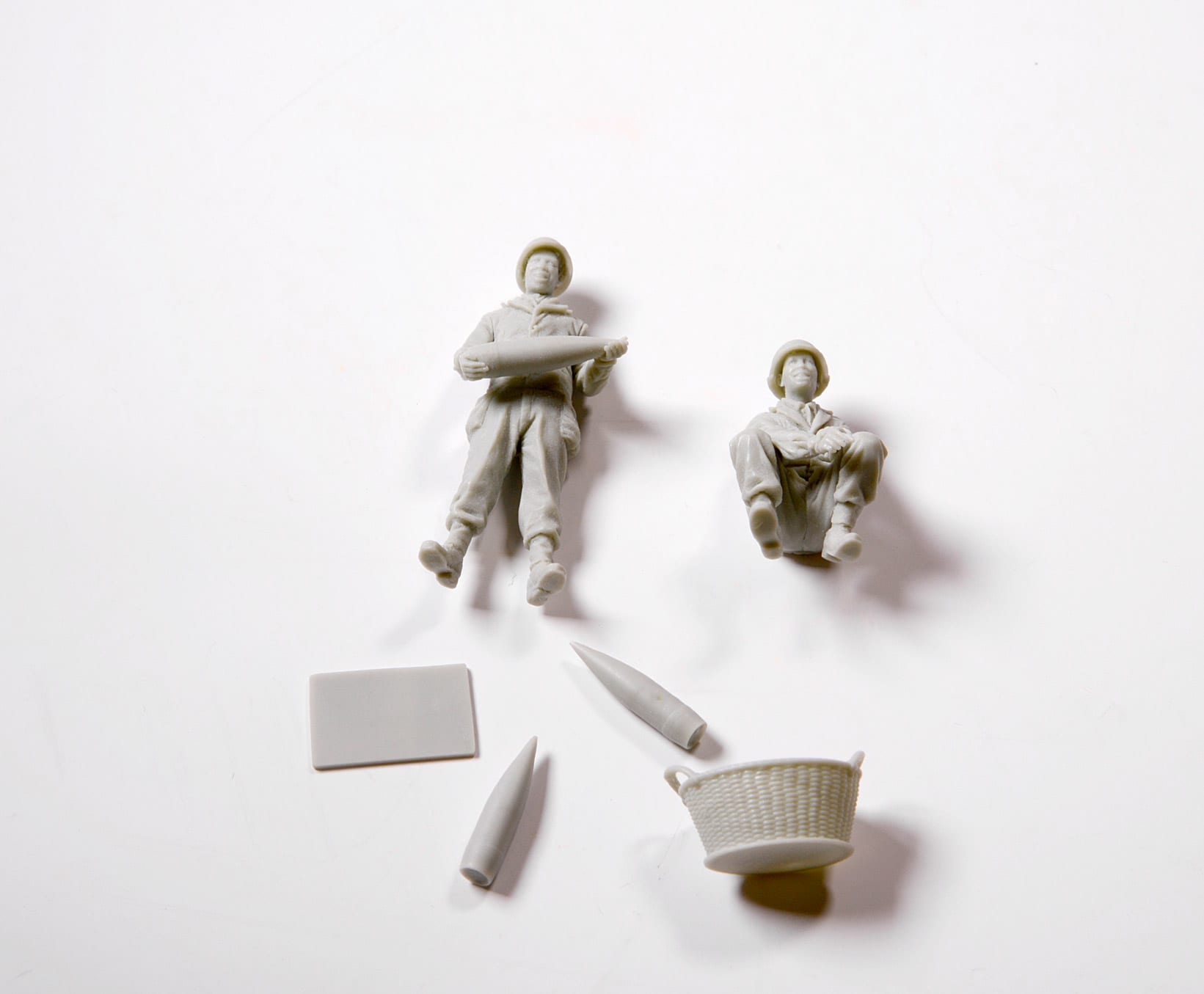 AK Interactive 1/35 WWII US Artillery Crew 'Easter Gifts' Plastic Model Kit | 8435568306141